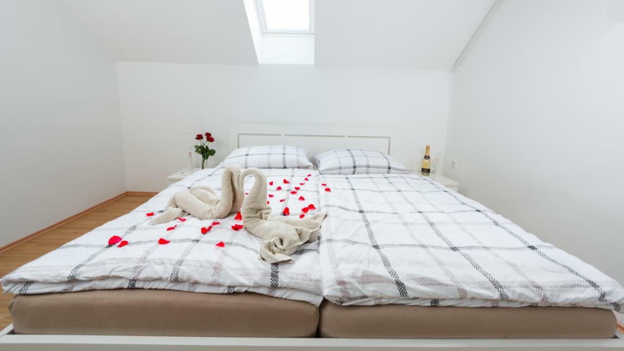 Boomerang Apartment เบลด ภายนอก รูปภาพ